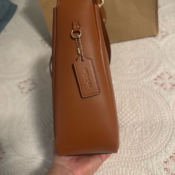 Coach Cognac Leather Bucket Shoulder Bag - Picture 4 of 6